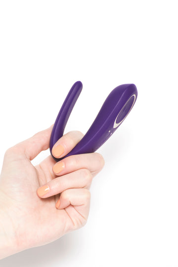 DOUBLE CLASSIC PARTNER VIBRATOR BY SATISFYER